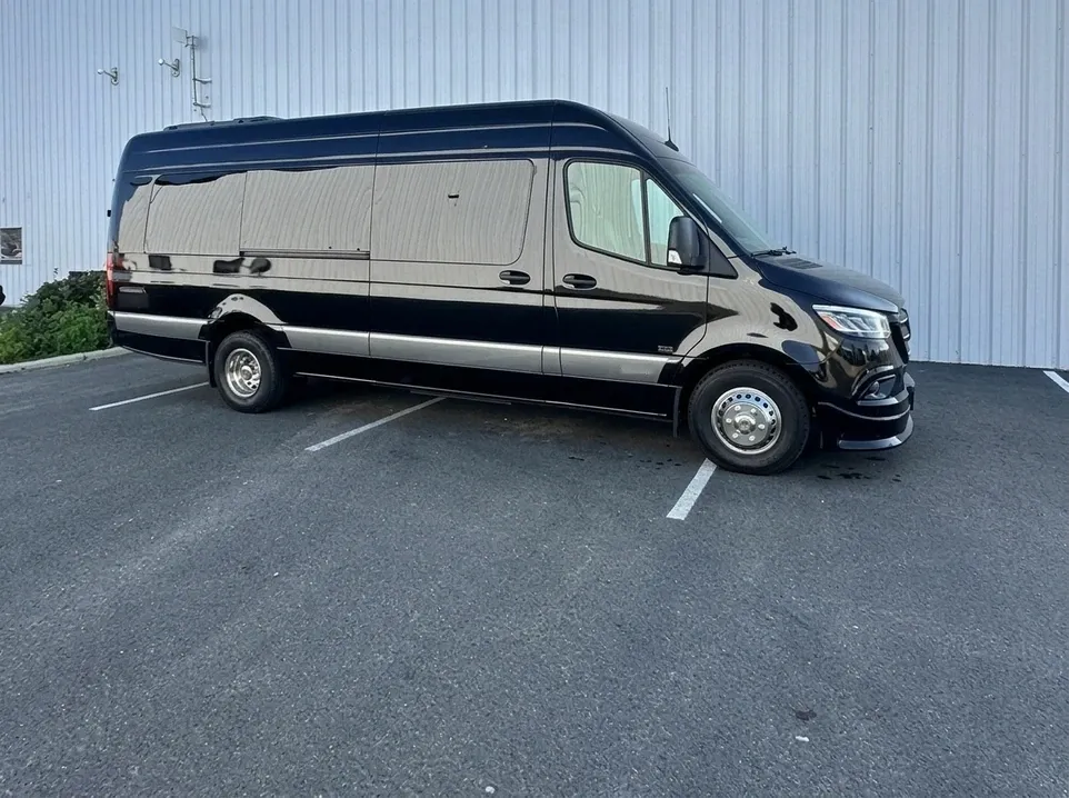 13 Mercedes-Benz Sprinter Executive Shuttle 13 Mercedes-Benz Sprinter Executive Shuttle to rent
