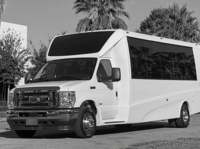 23 Passenger 2025 E-450 Luxury Coach White 23 Passenger 2025 E-450 Luxury Coach to rent