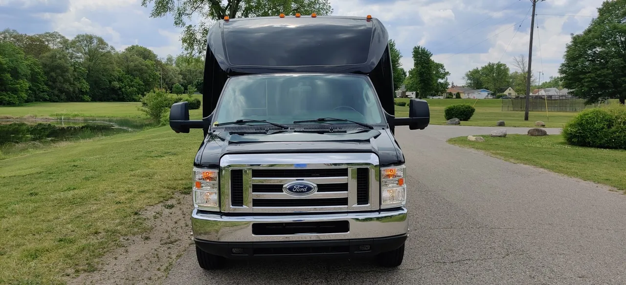 Executive Shuttle to rent