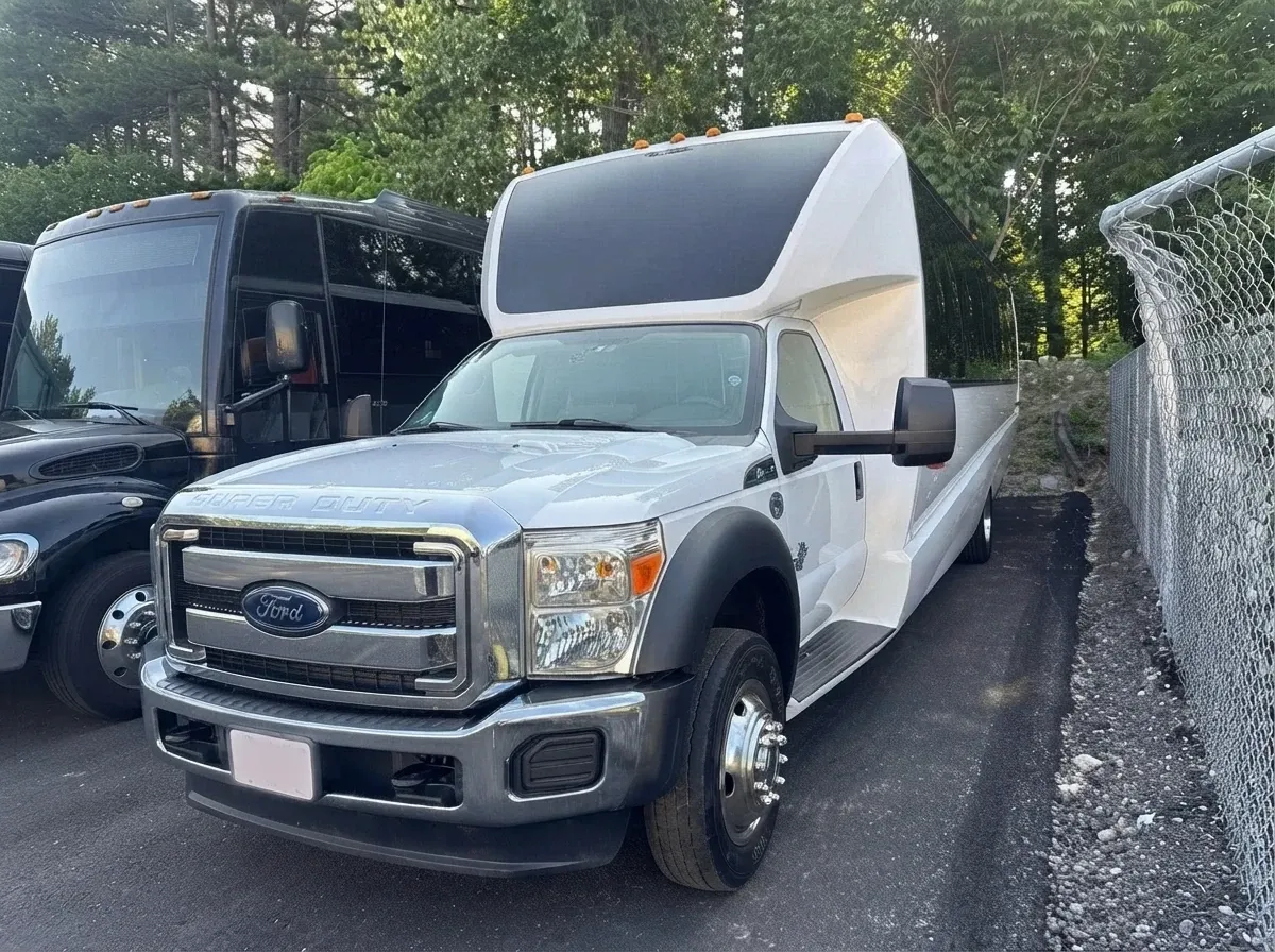 White Ford 550 Mini Coach to rent