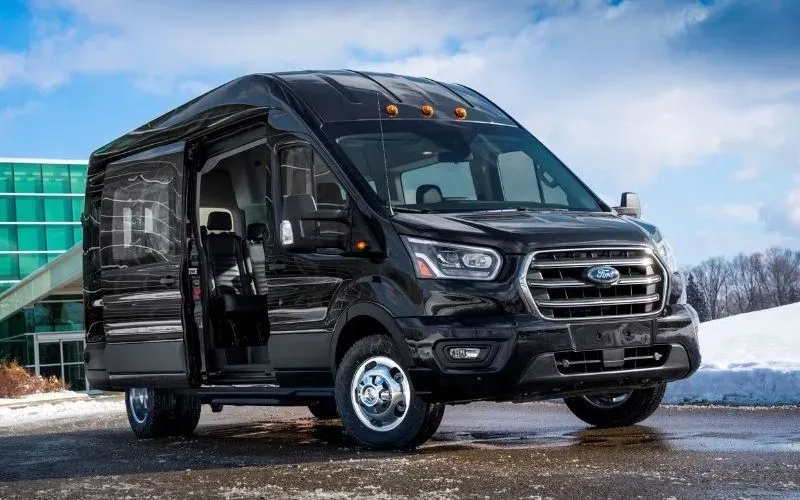 Ford Transit Passenger Van Ford Transit Passenger Van to rent