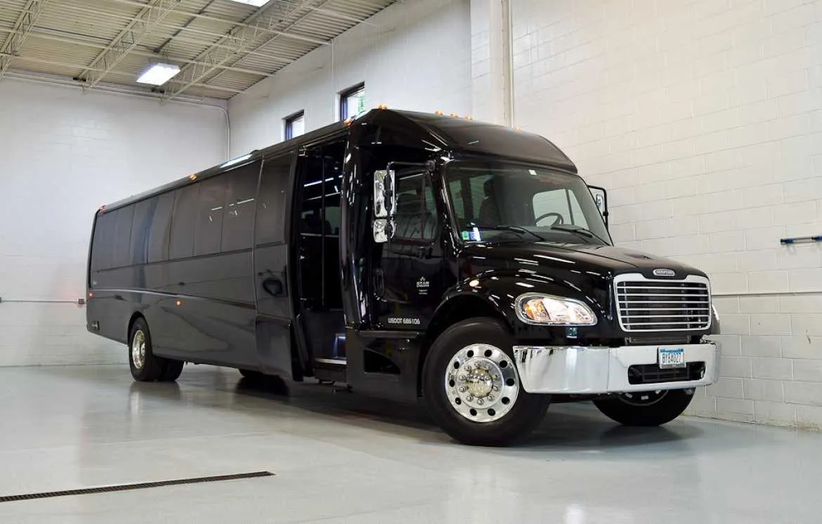 Freightliner Luxury Coach Black Freightliner Luxury Coach with tinted windows