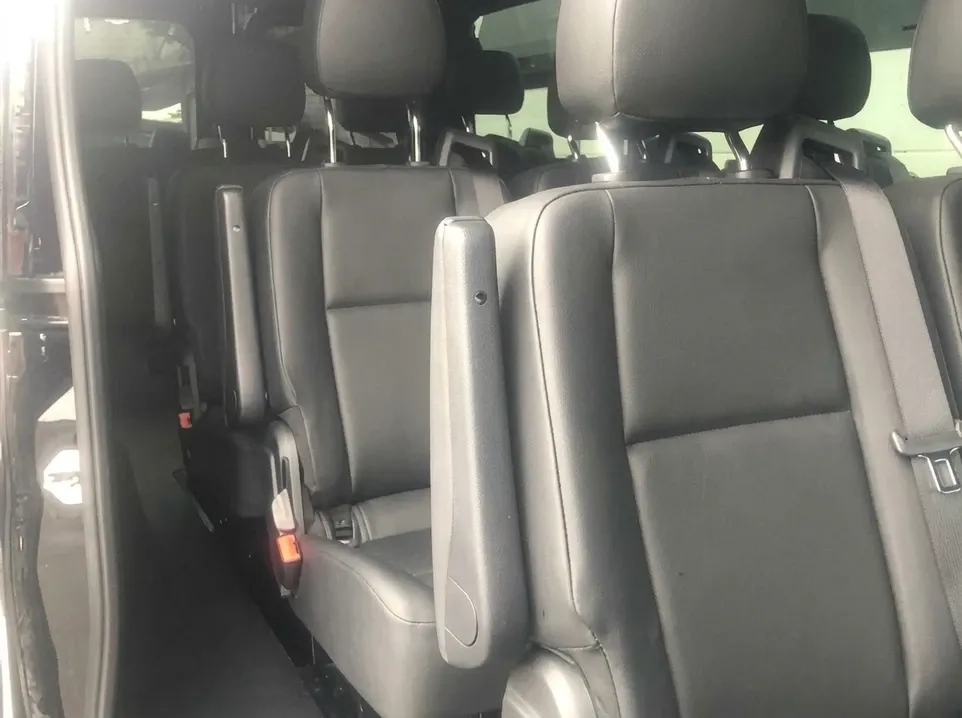 Black Mercedes-Benz Executive Sprinter, angle 4