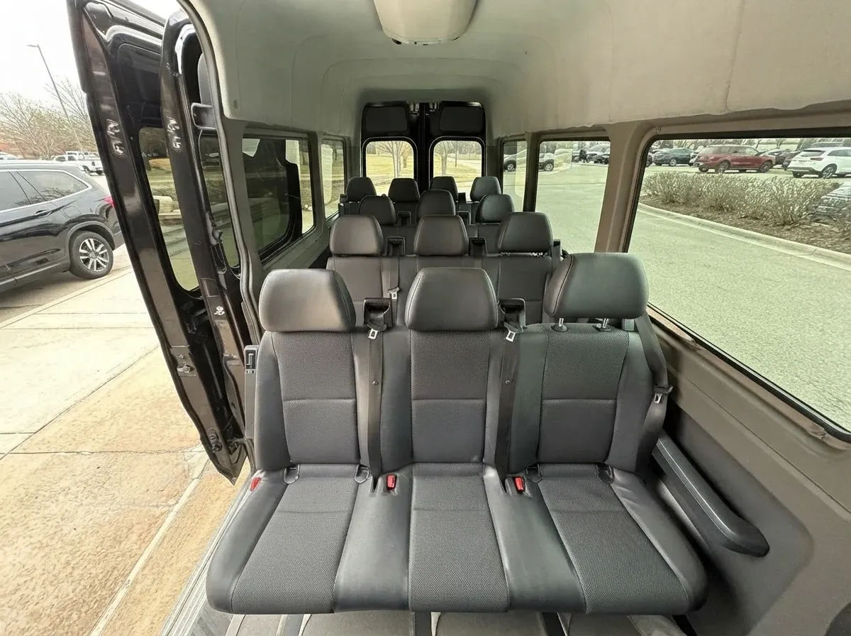 Black Mercedes-Benz Executive Sprinter, angle 4