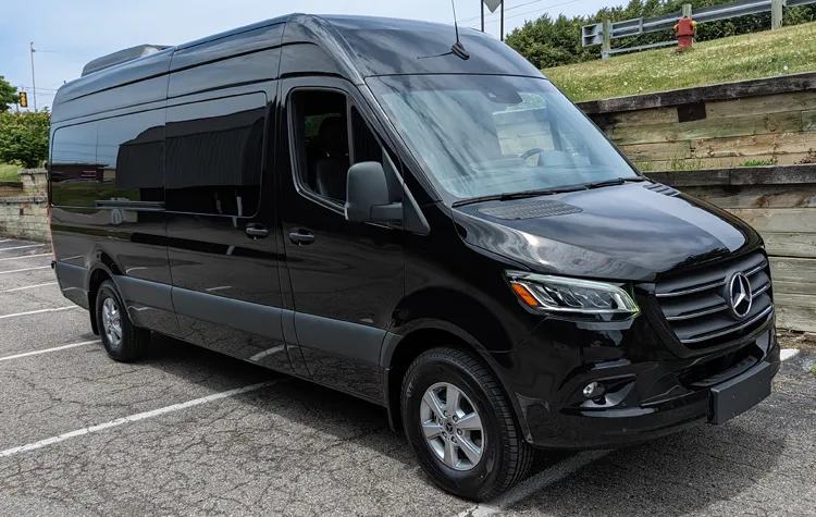 Mercedes-Benz Executive Sprinter to rent