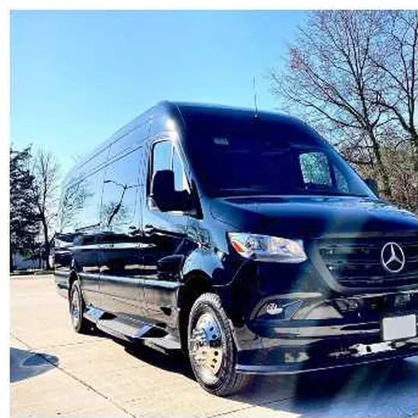 Mercedes-Benz Executive Sprinter Black Mercedes-Benz Executive Sprinter to rent