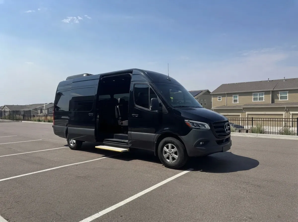 Black Mercedes-Benz Executive Sprinter, angle 3
