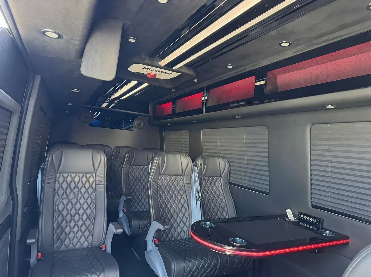 Black Mercedes-Benz Executive Sprinter, angle 4