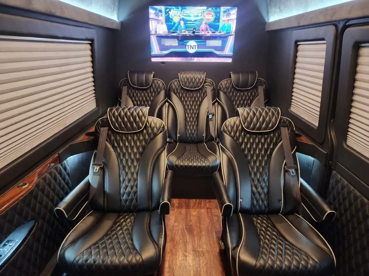 Black Mercedes-Benz Jet Sprinter, angle 6