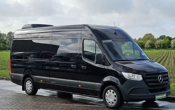 Mercedes-Benz Jet Sprinter to rent