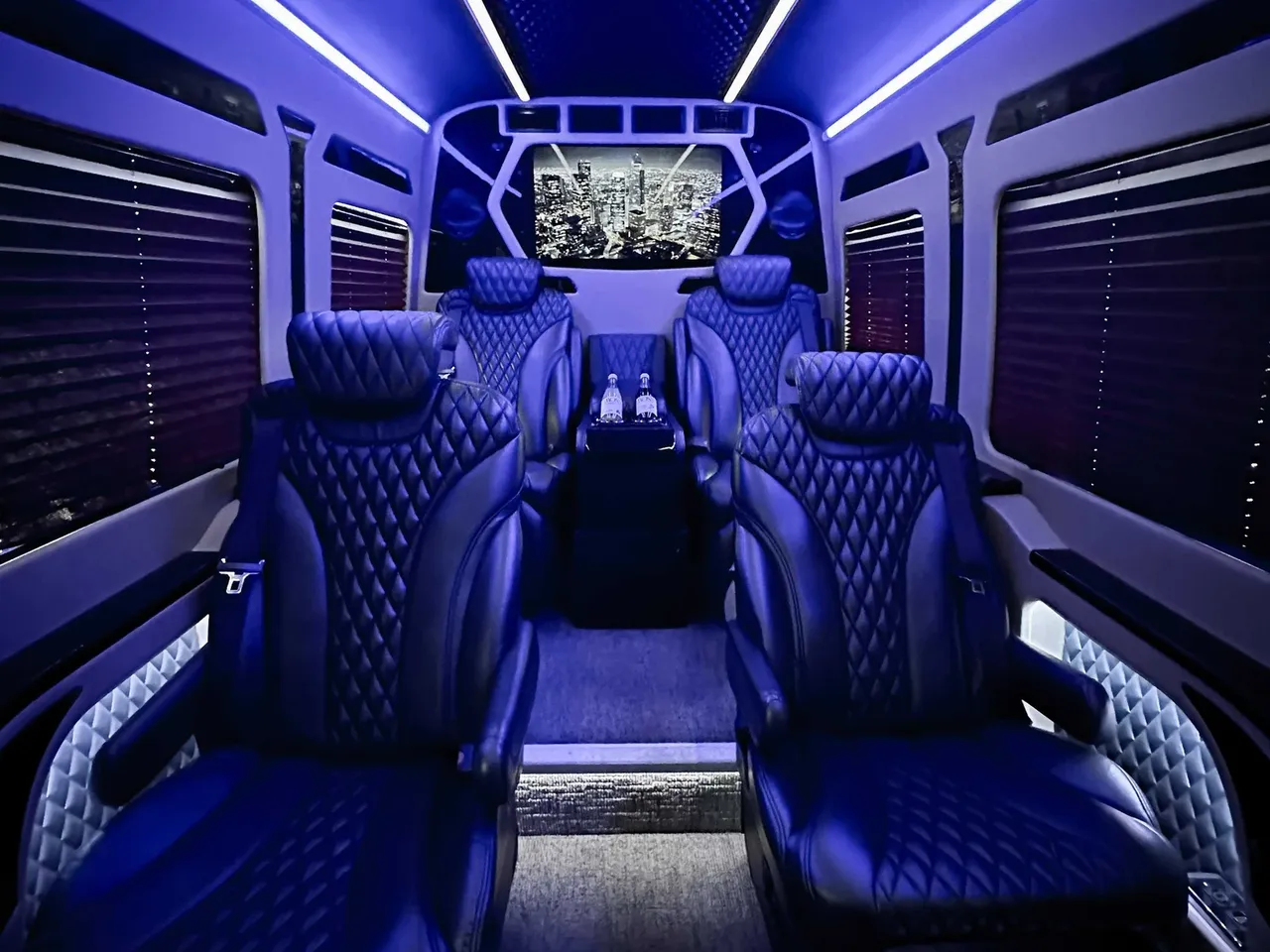 Black Mercedes-Benz Jet Sprinter, angle 3