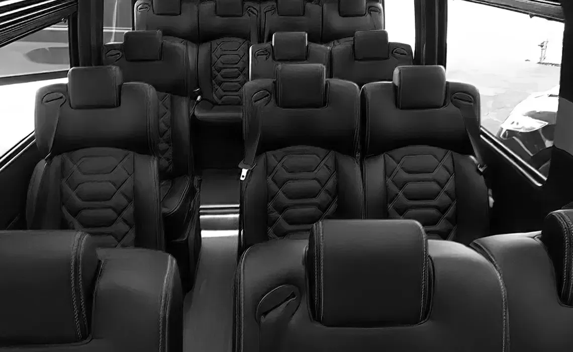 Mercedes-Benz Passenger Sprinter, angle 2