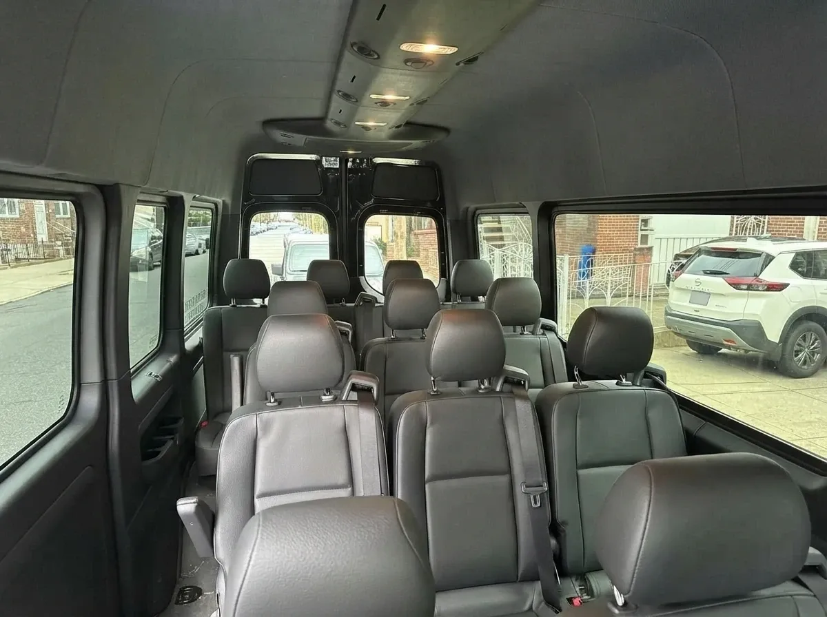 Black Mercedes-Benz Sprinter, angle 4