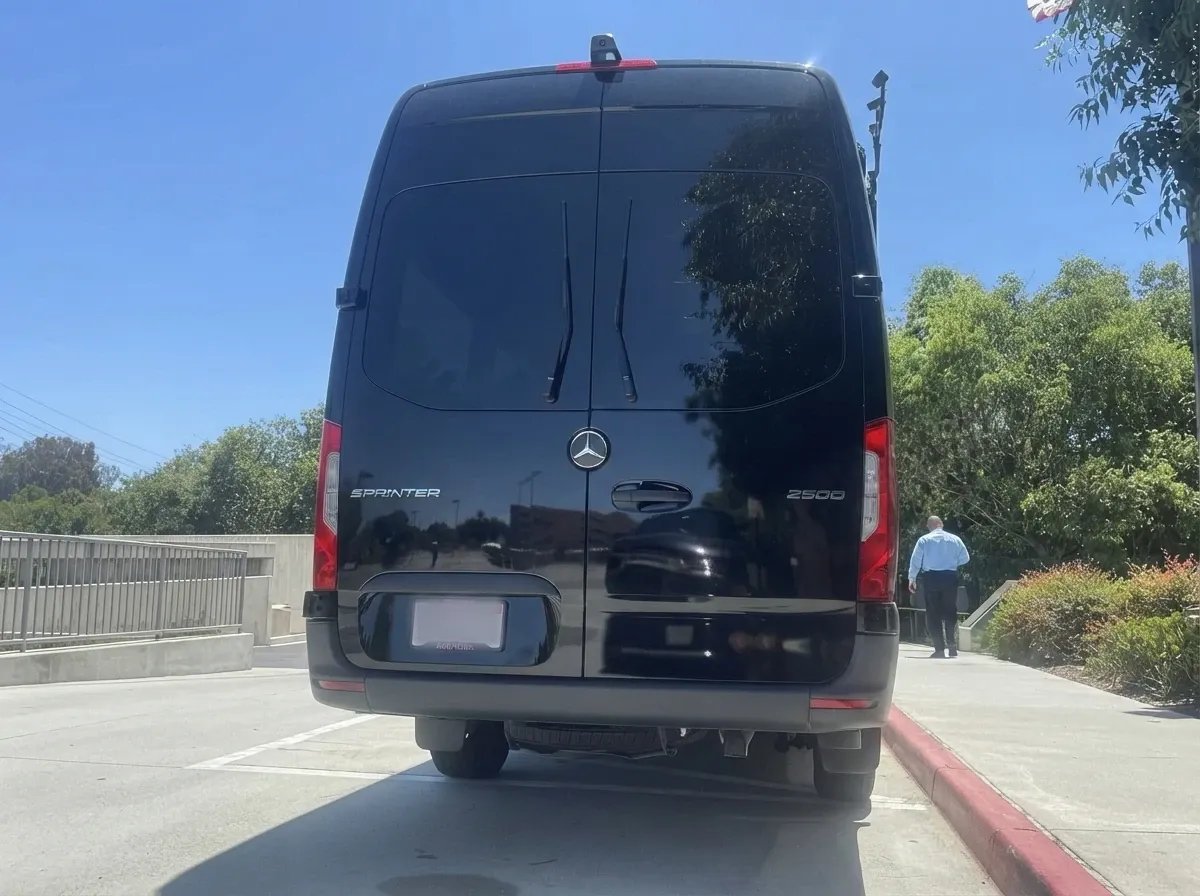 Black Mercedes-Benz Sprinter, angle 3