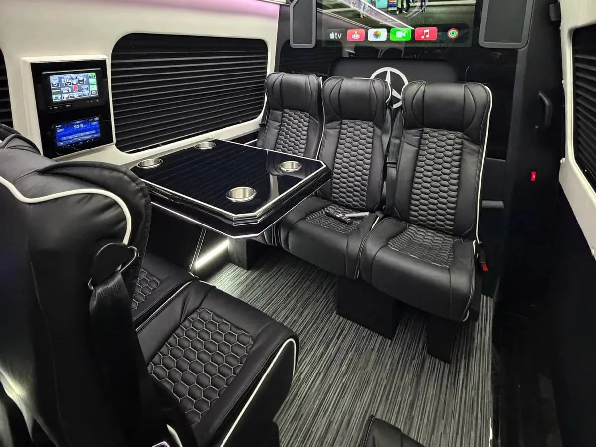 Mercedes-Benz Sprinter Executive Limousine Mercedes-Benz Sprinter Executive Limousine to rent