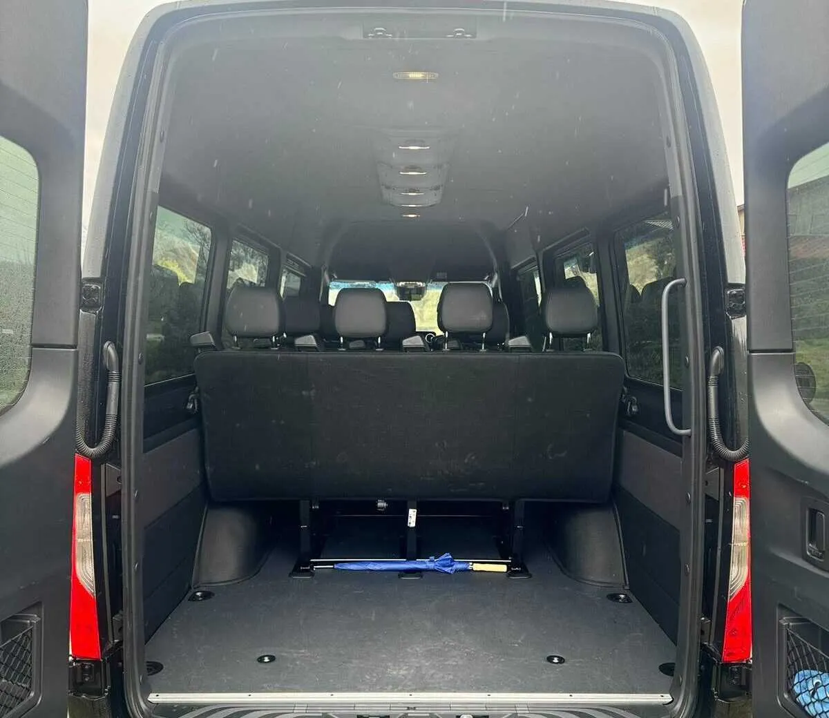 Mercedes-Benz Executive Sprinter cabin view