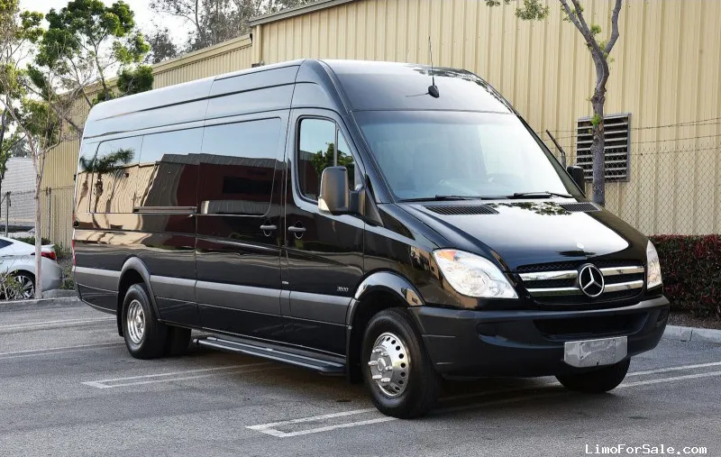 Mercedes-Benz Sprinter VIP Executive Shuttle to rent