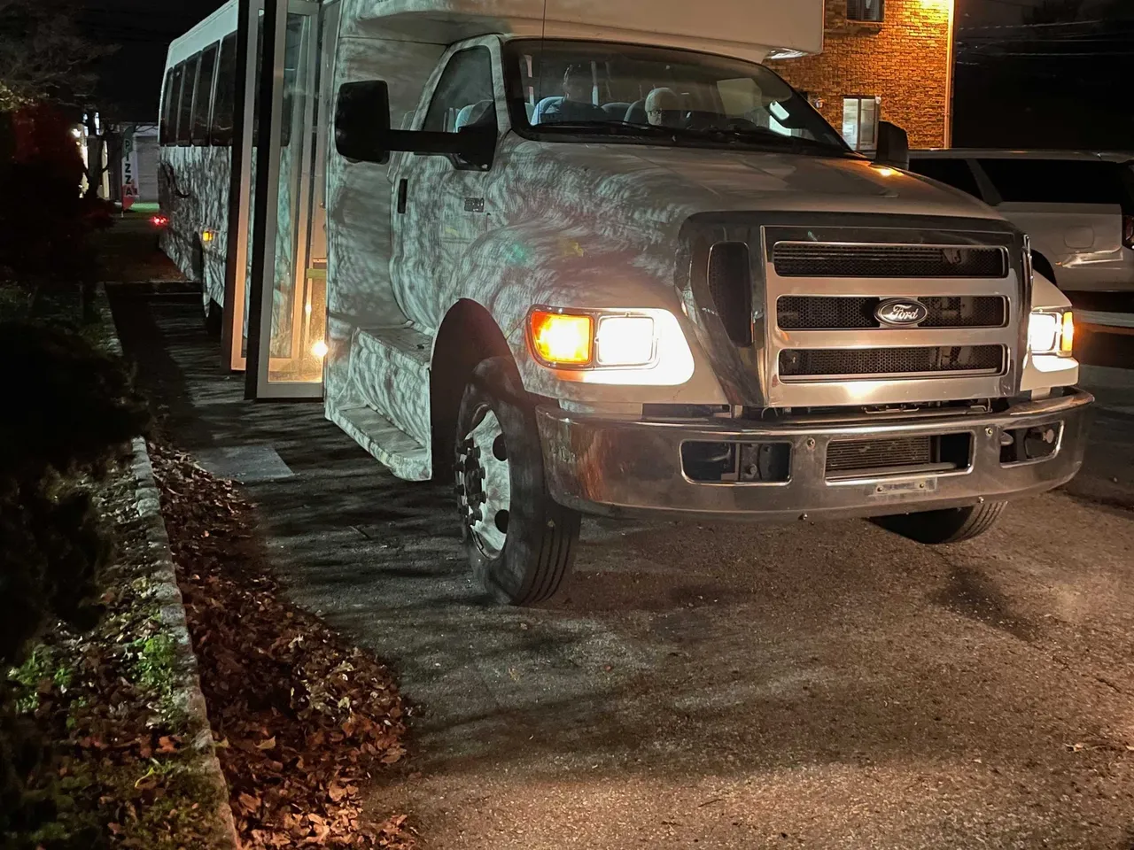 White 35 Passenger Mini Coach, angle 2