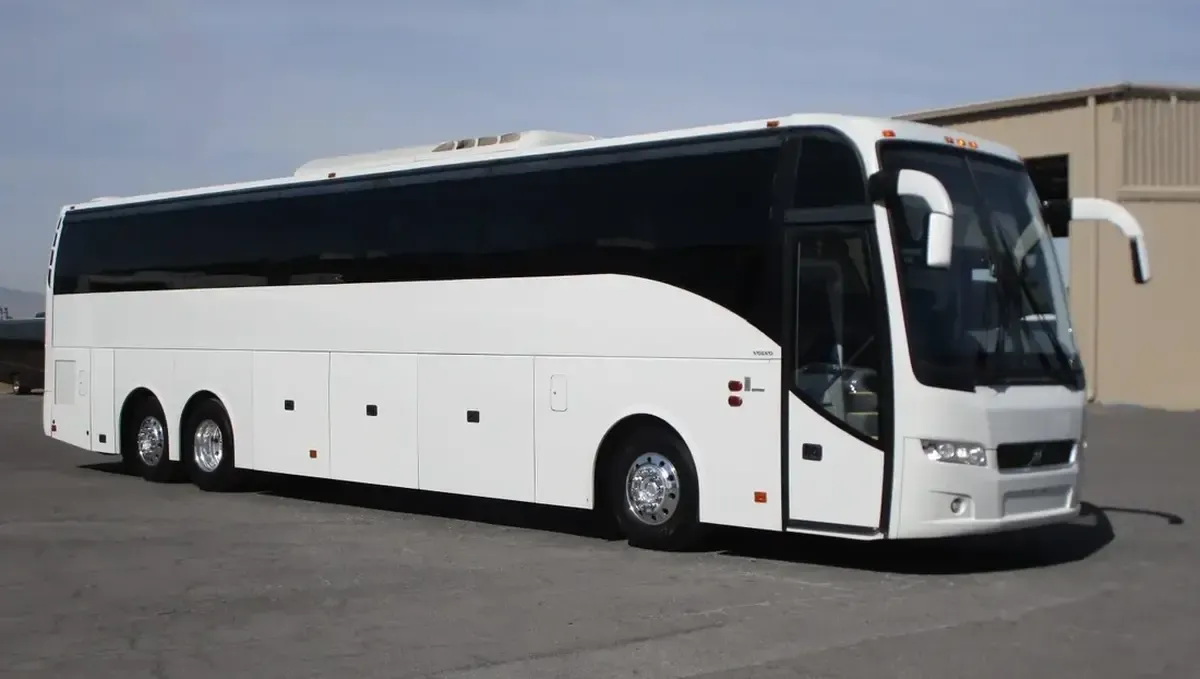 Motor Coach VIP (Leather Seats) to rent
